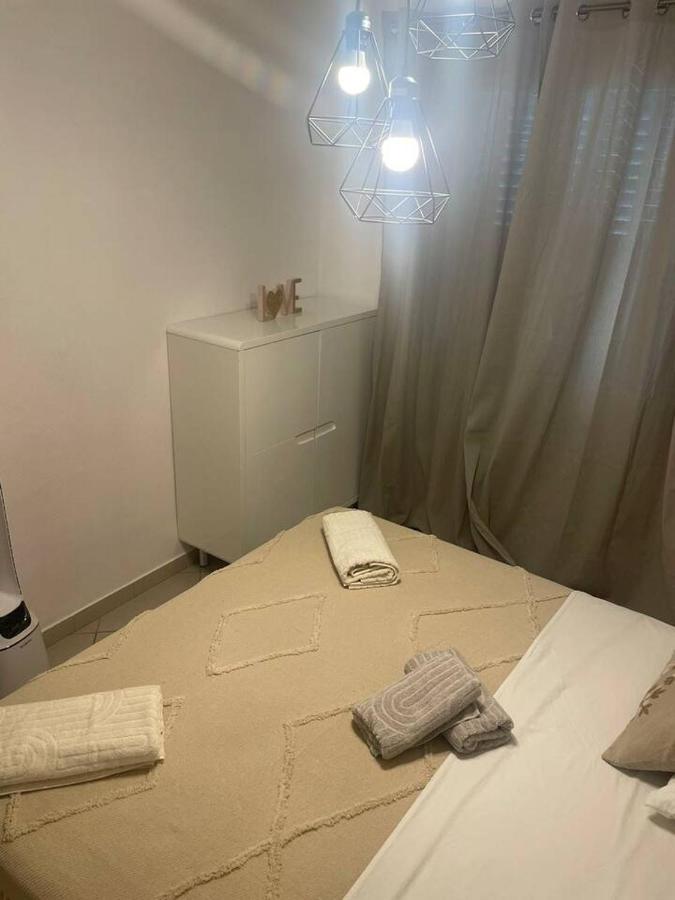 Appartement Proche Gare Tgv نيم المظهر الخارجي الصورة